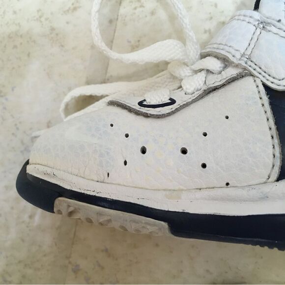 NIKE LEBRON JAMES SNEAKERS‎ - Picture 9 of 9